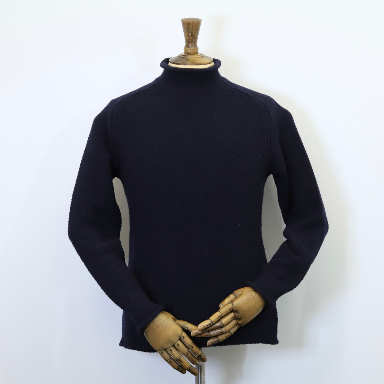 Fisherman Out of Ireland Rolled Turtle Neck Thick Seed Sweater - Navy