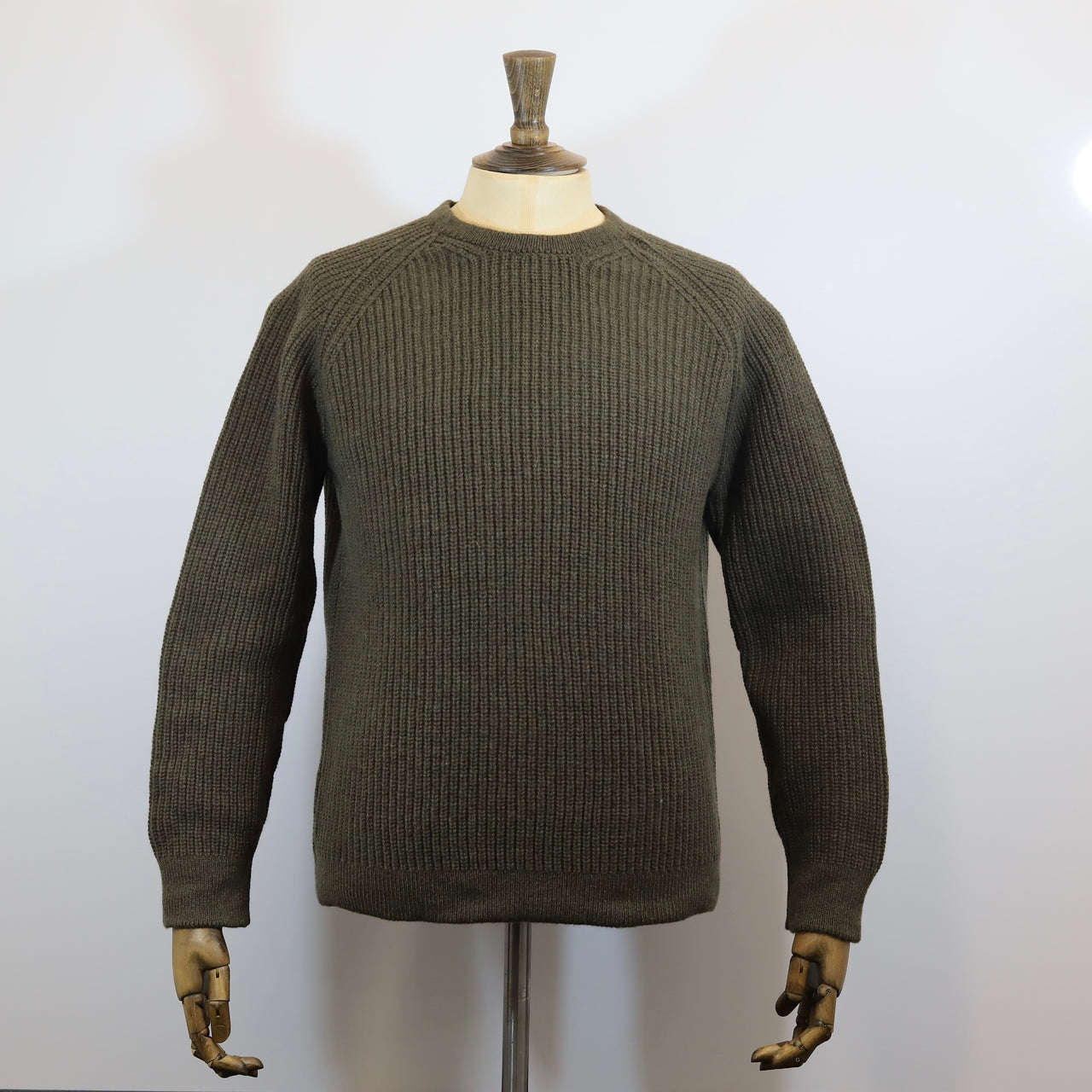 Fisherman Out of Ireland Raglan Crew - Olive
